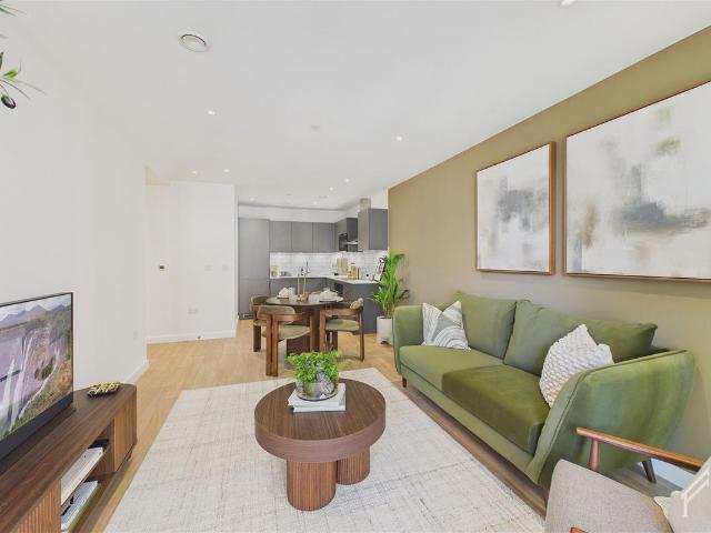 House for rent in London Borough of Hounslow, Strand
