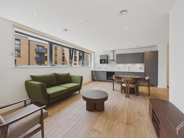 House for rent in London Borough of Hounslow, Strand