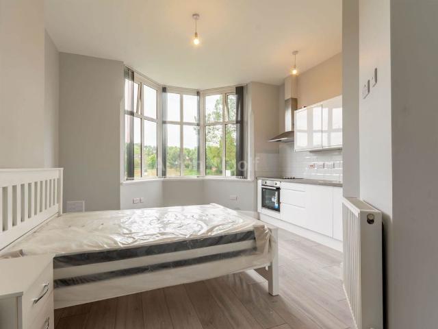 Studio for rent in Carrington, City of Nottingham