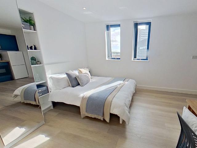 Studio for rent in St Ann's, Haddon