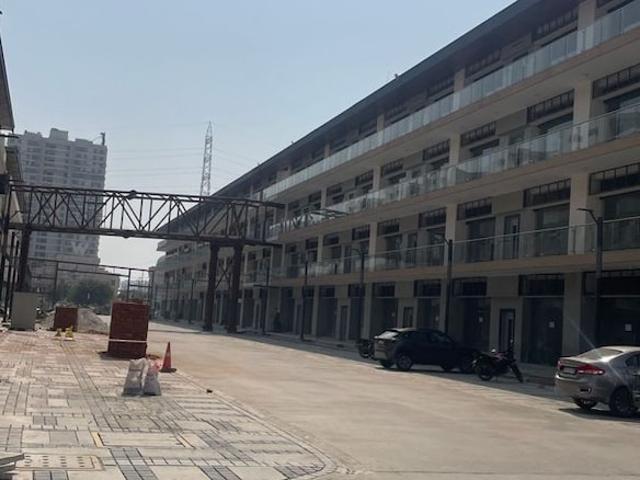 Commercial for sale in Hariana