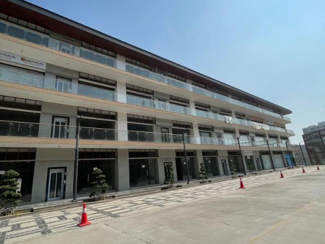 Commercial for sale in Hariana