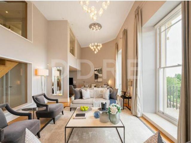 House for sale in Little Stanmore, Greater London