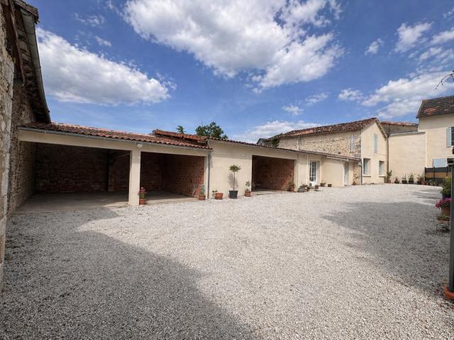 Maison vente à Confolens, Mansle