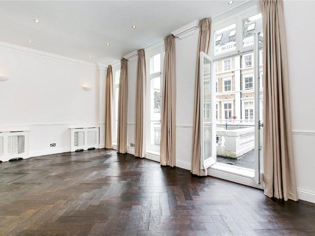 Apartment for rent in Royal Borough of Kensington and Chelsea, Greater London