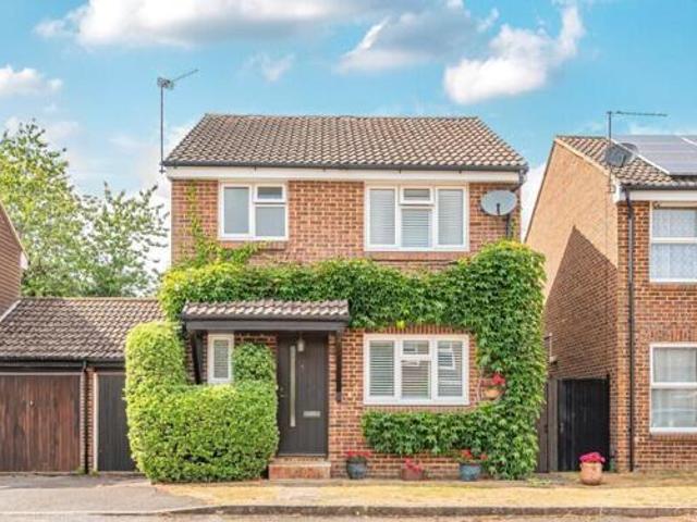 House for sale in Jacobs Well, Guildford