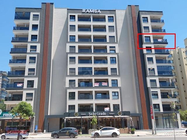 Bayrakli, İzmir içerisinde satılık mülk