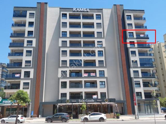 Bayrakli, İzmir içerisinde kiralık mülk