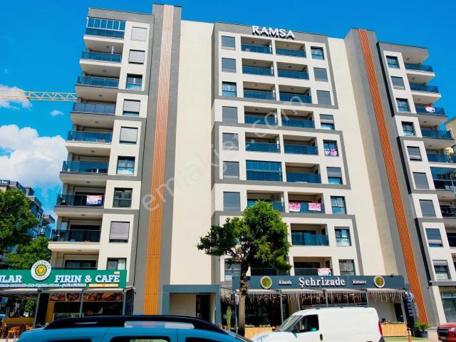 Bayrakli, İzmir içerisinde satılık mülk