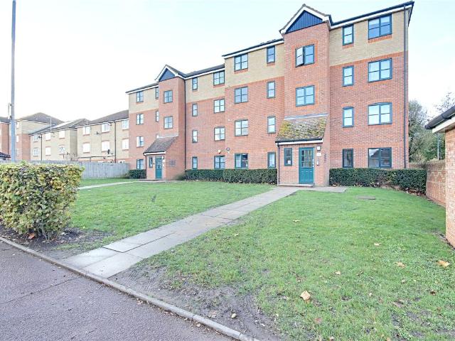 Apartment for rent in Enfield Island Village, Greater London