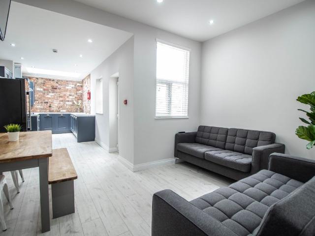 Apartment for rent in Elm Park, Liverpool