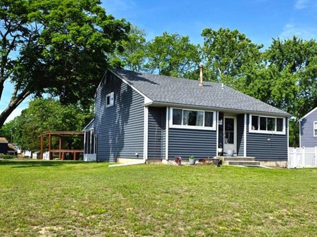 House for sale in Mantua, New Jersey