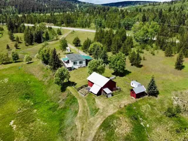 House for sale in Eagle Creek, British Columbia