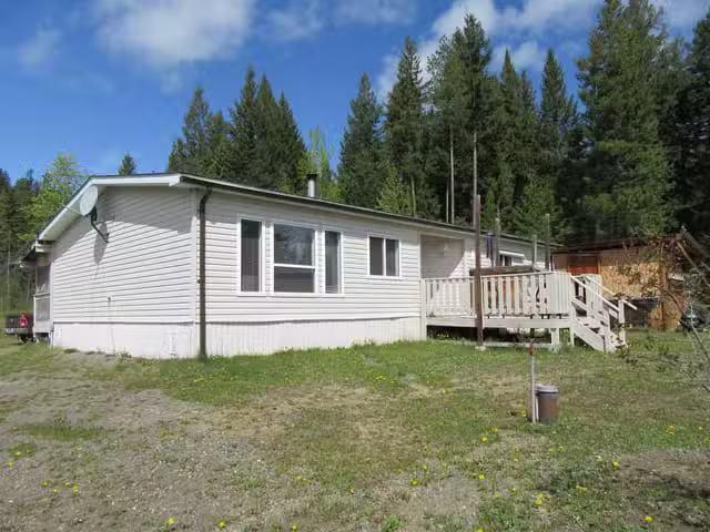 House for sale in Caribou Hide, British Columbia