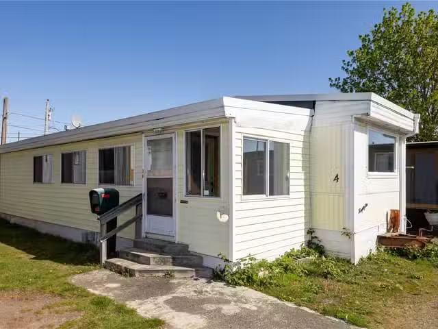 House for sale in Strathcona, British Columbia