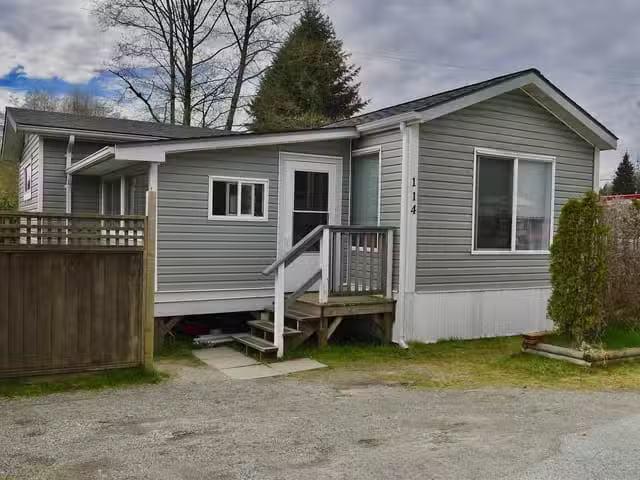 House for sale in Gibsons, British Columbia
