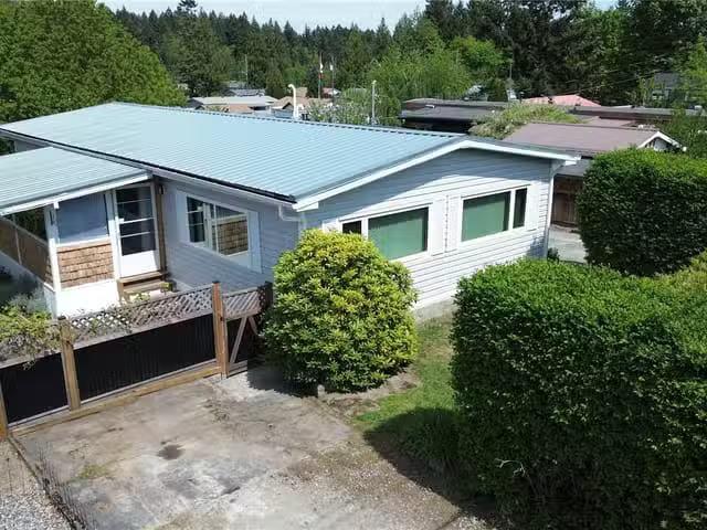 House for sale in Thorne, Quebec