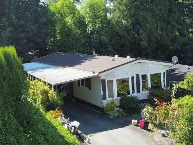 House for sale in Thorne, Quebec