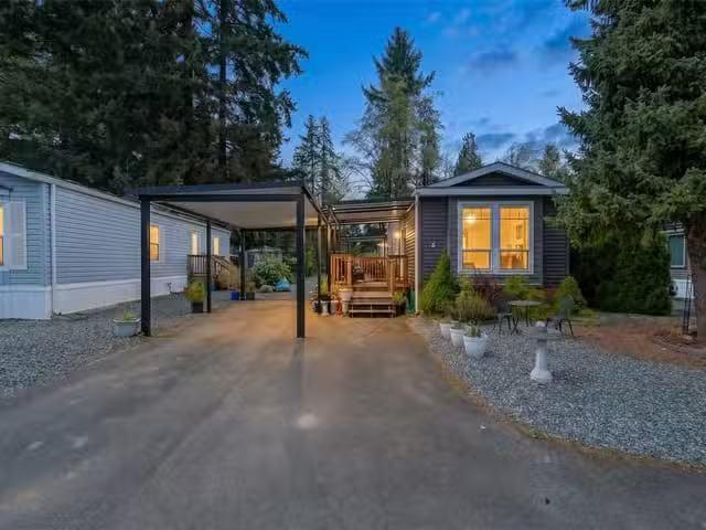 House for sale in Thorne, Quebec