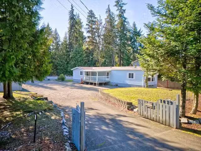 House for sale in Lantzville, British Columbia
