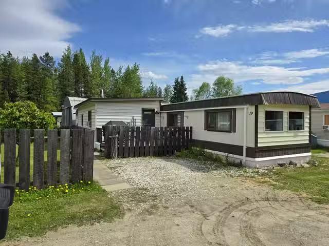 House for sale in Mcbride, British Columbia