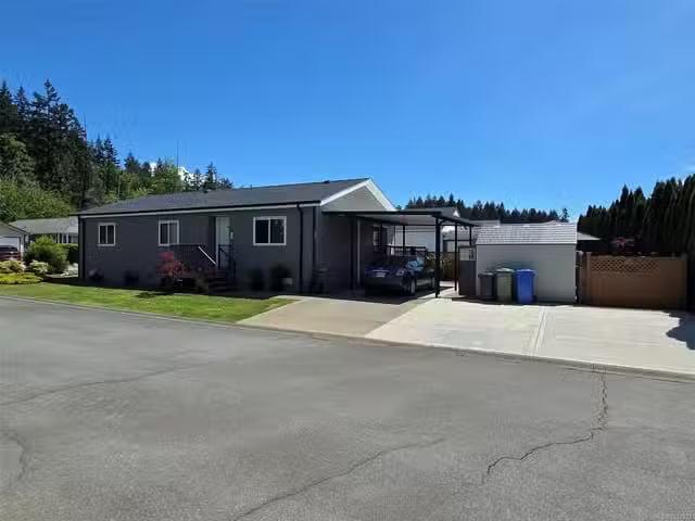 House for sale in Clayoquot, British Columbia