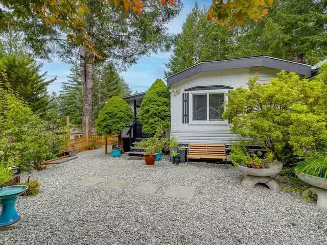 House for sale in Clayoquot, British Columbia