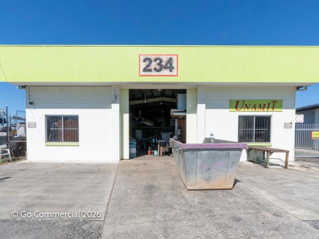 Warehouse for rent in Manunda, Cairns