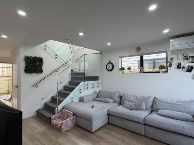 Townhouse for rent in Manurewa, Oroua County