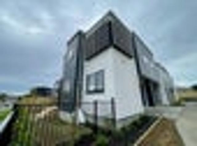 Townhouse for rent in Manurewa, Oroua County