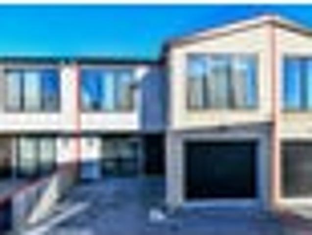 Townhouse for rent in Manurewa