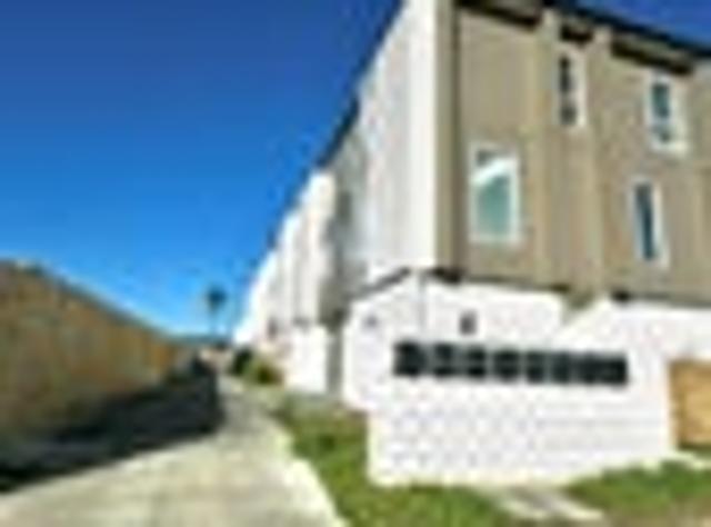 Townhouse for rent in Manurewa