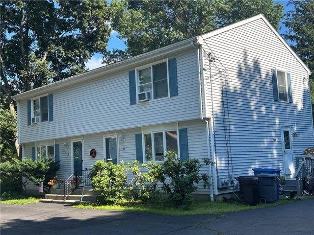 House for sale in Lincoln, Rhode Island