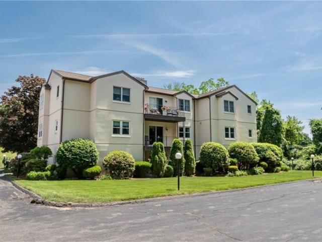 Condo for sale in Cumberland, Rhode Island