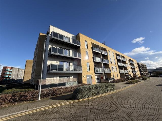 Apartment for rent in London Borough of Barking and Dagenham, Greater London