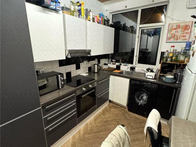 Apartment for rent in Bromley-by-Bow, Poplar Grove