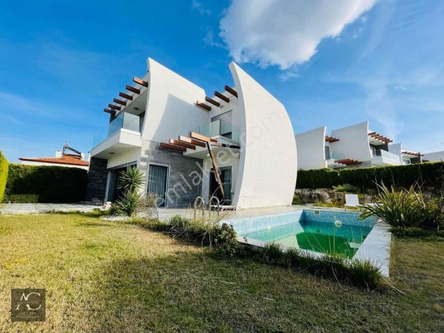 Kuşadasi, Aydin içerisinde satılık Villa