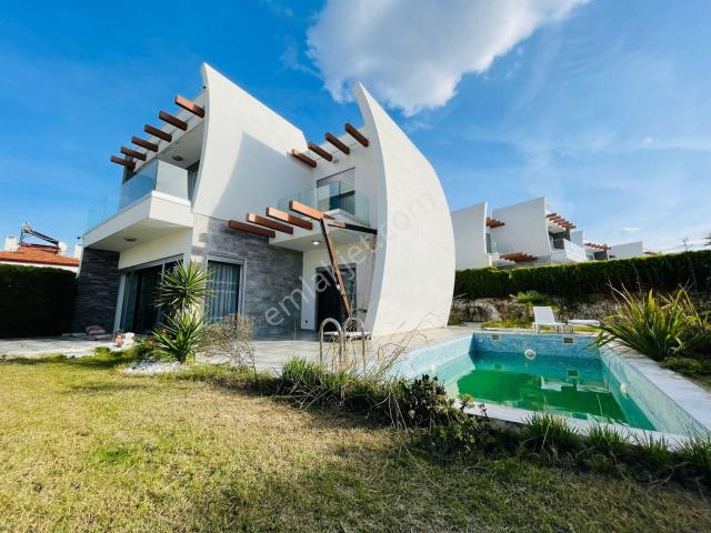 Kuşadasi, Aydin içerisinde satılık Villa