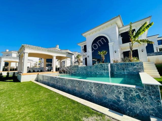Kuşadasi, Aydin içerisinde satılık Villa