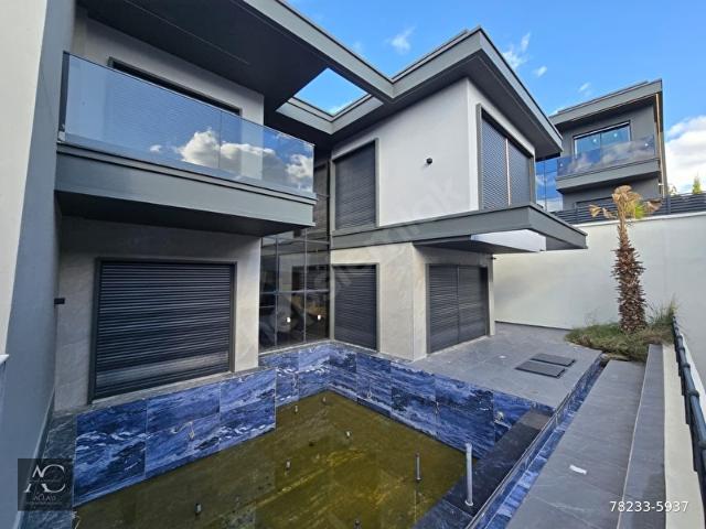 Kuşadasi, Aydin içerisinde satılık Villa