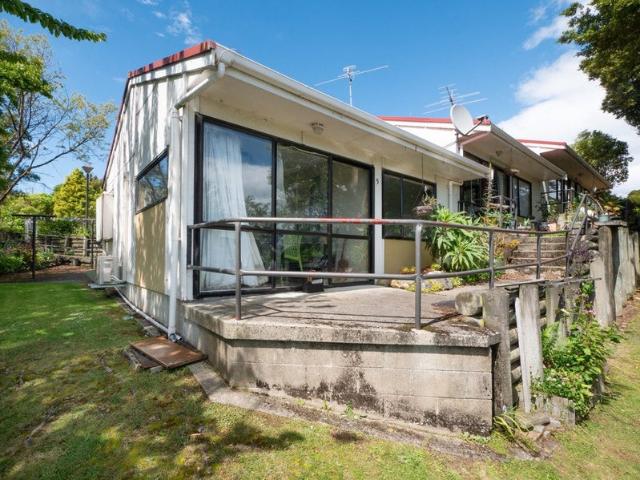 House for rent in Otakou