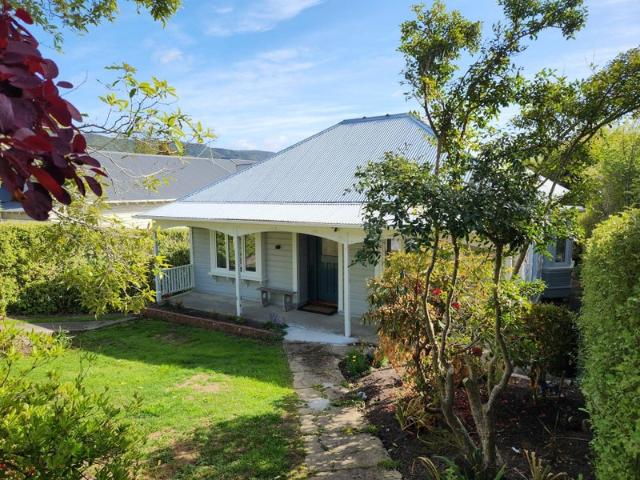 House for rent in Otakou