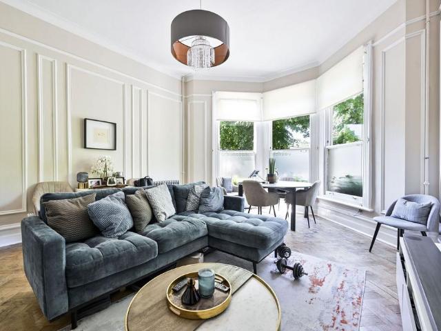 House for rent in Brondesbury, Greater London