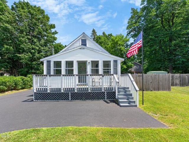 House for sale in Saratoga, New York