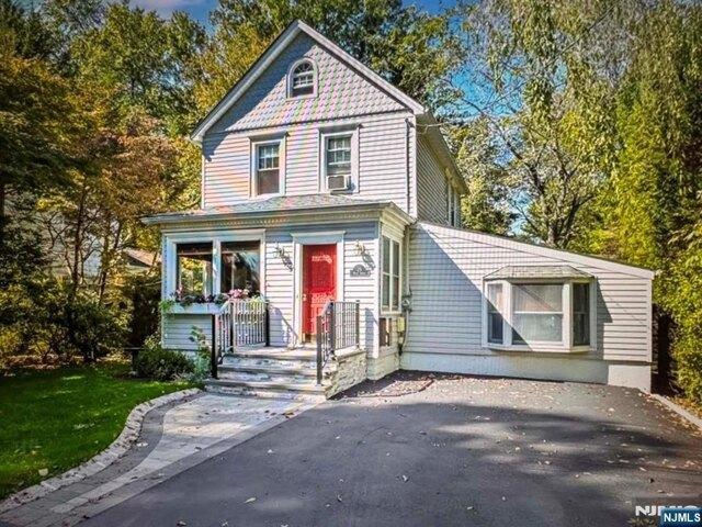 House for sale in Demarest, New Jersey