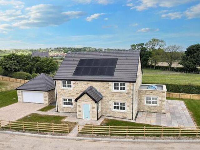 House for sale in Alnwick, Northumberland