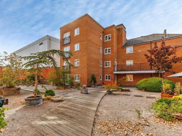 Apartment for rent in Epsom, Epsom and Ewell