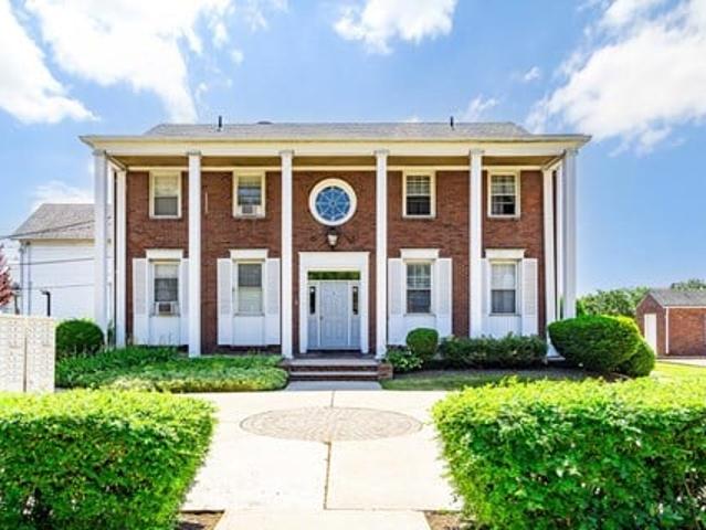Apartment for rent in Clifton