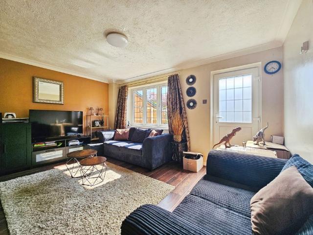 House for rent in West Bedfont, Lower Halliford