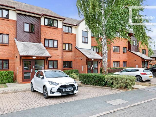 Apartment for rent in Debden Green, Epping Forest